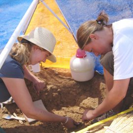 Excavación arqueológica en las capas judías