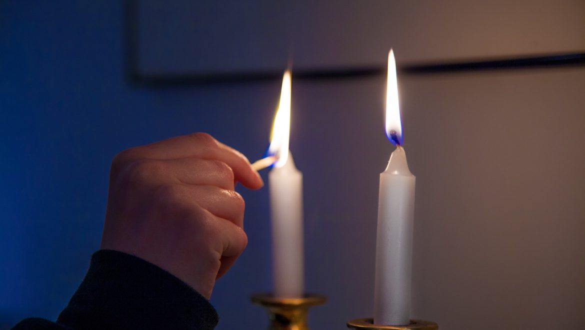 A «Tkhine» for Lighting Candles on Shavuot