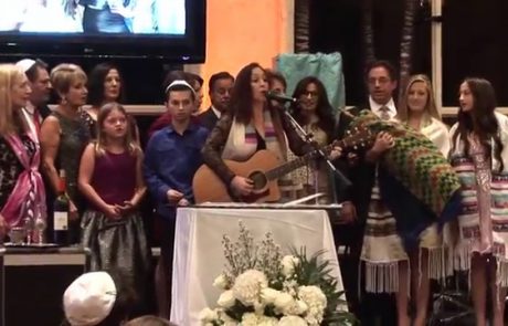Bat Mitzvah Girls Perform «L’Dor Vador» During «Passing the Scroll» Ceremony