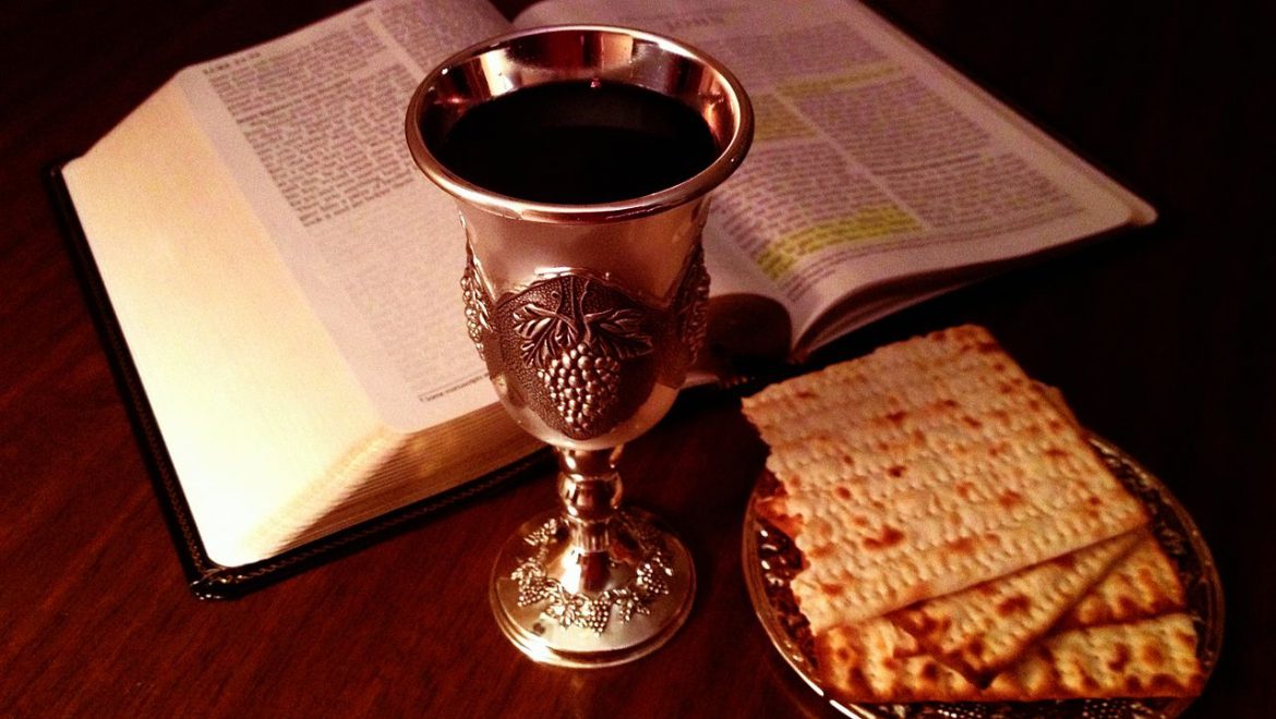 A Contemporary «Women of Valor» Ceremony for the Passover Seder